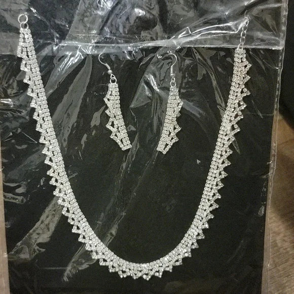 JEWELRY SET. - Picture 5 of 5